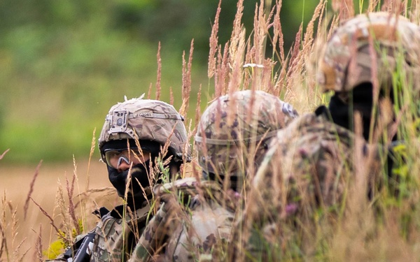 2d Cavalry Regiment train on close-quarter battle drills
