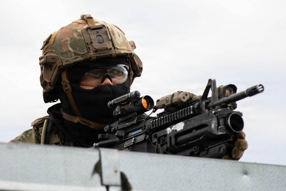 2d Cavalry Regiment train on close-quarter battle drills
