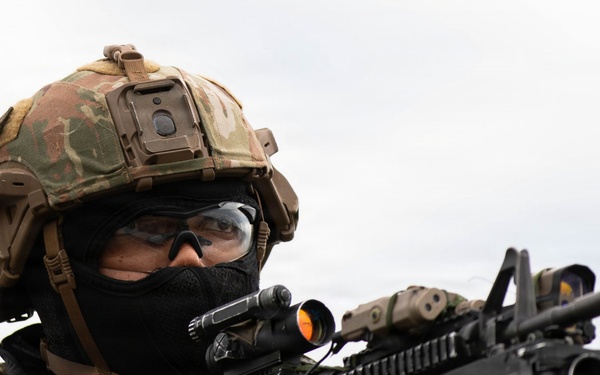 2d Cavalry Regiment train on close-quarter battle drills