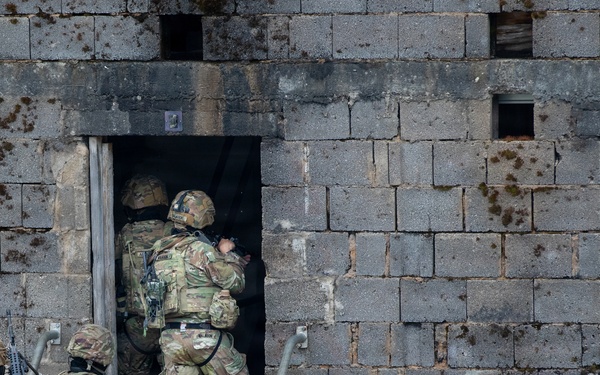 Breaking and Entering: 2CR enhances lethality with force-on-force training