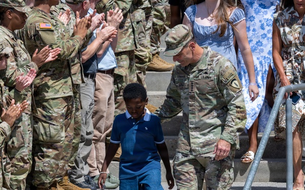 USAREUR-AF Commander Relinquishes Command
