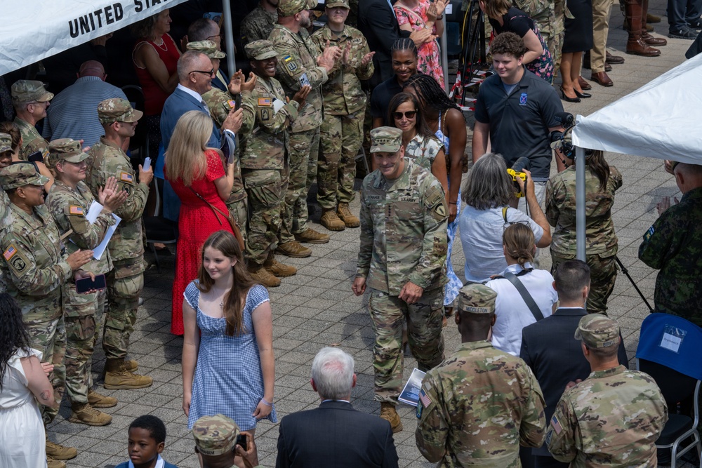 USAREUR-AF Commander Relinquishes Command