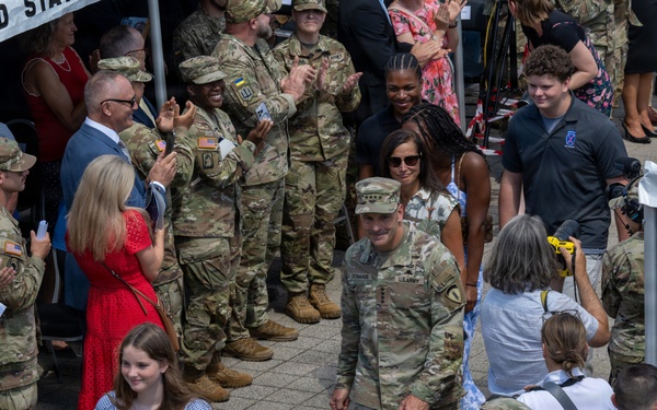 USAREUR-AF Commander Relinquishes Command