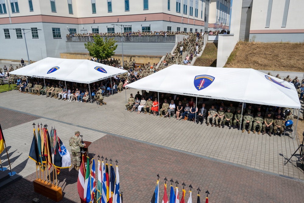 USAREUR-AF Commander Relinquishes Command