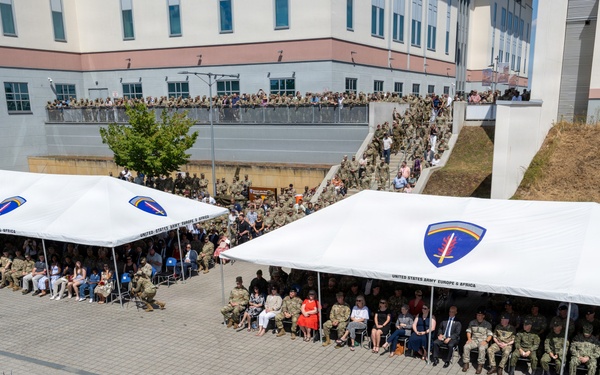USAREUR-AF Commander Relinquishes Command