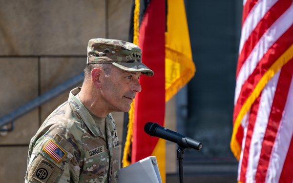 USAREUR-AF Commander Relinquishes Command