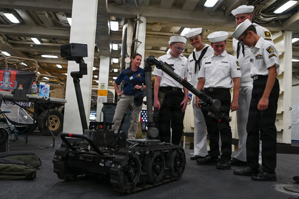 USS Arlington Welcomes Sea Cadets