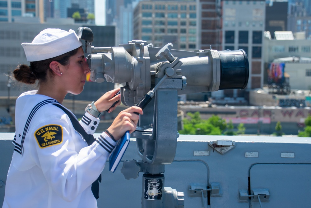 USS Arlington Welcomes Sea Cadets