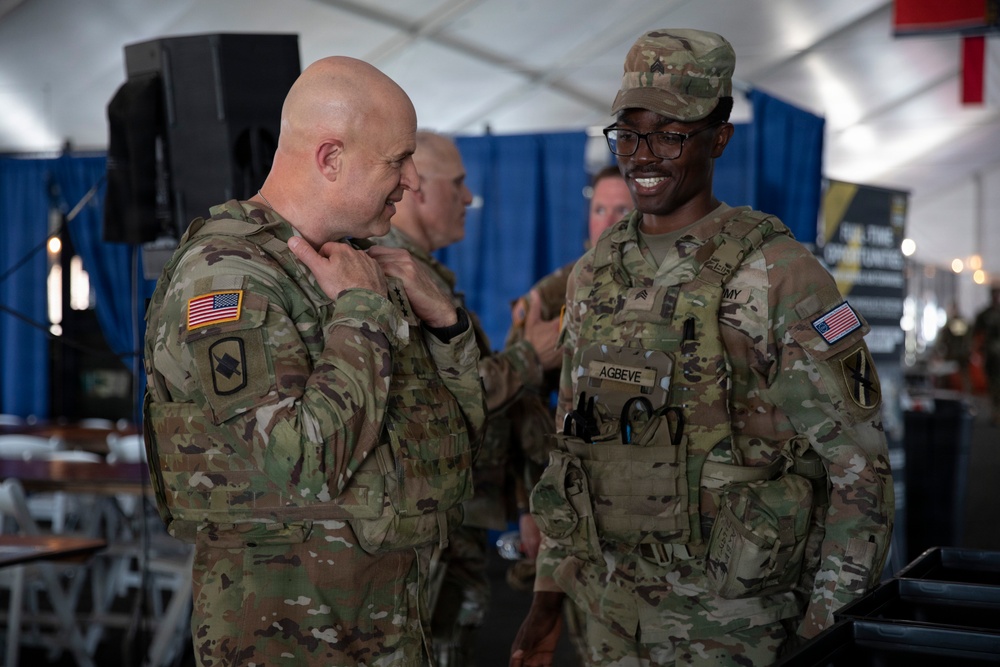 Gen. Stubbs and Command Sgt. Maj. Kendrick visit JTF-DC Guardsmen