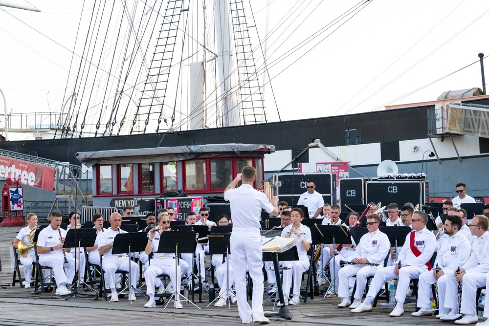 U.S., partner nation bands take stage for International Naval Review