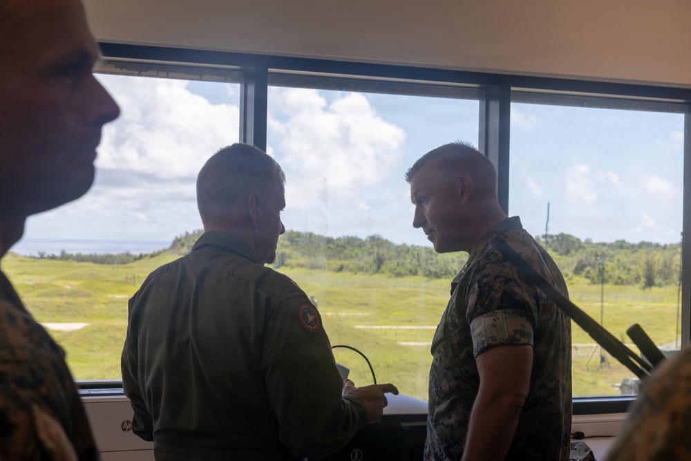 PACOM commander visits Marines with III Marine Expeditionary Force