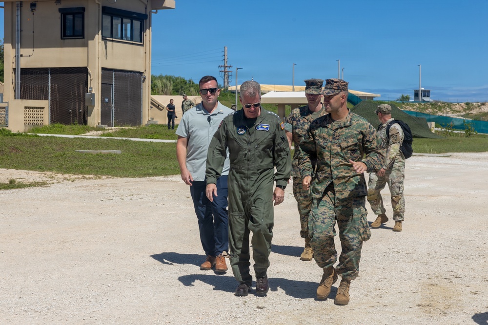 PACOM commander visits Marines with III Marine Expeditionary Force