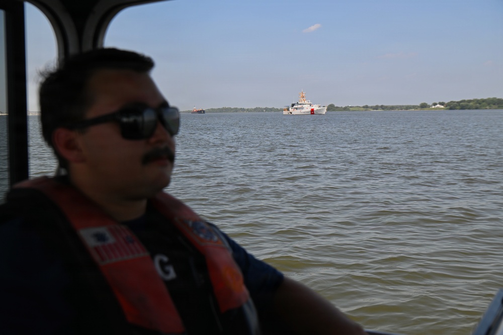 Coast Guard Station Philadelphia Conducts Patrols Amid FIFA World Cup, Joint Session of Congress, and America250