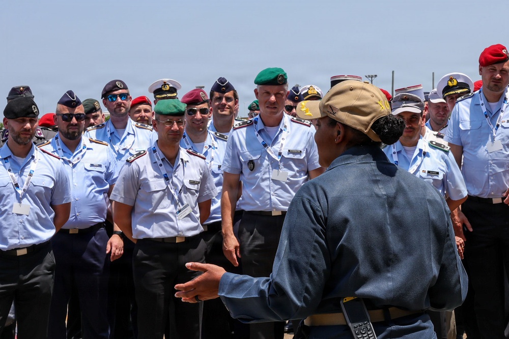 Tour onboard USS Iwo Jima