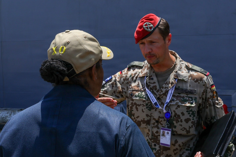 Tour onboard USS Iwo Jima