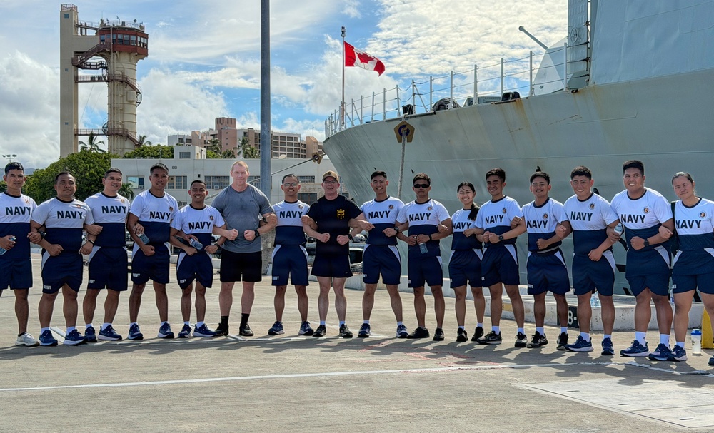 Philippine, Canadian navies hold joint calisthenics during RIMPAC 2026