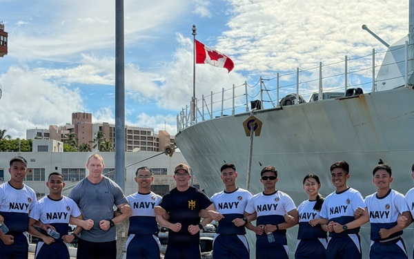 Philippine, Canadian navies hold joint calisthenics during RIMPAC 2026