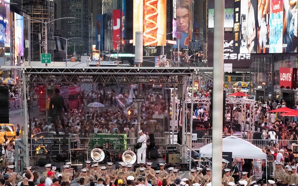2nd Marine Division Band, performs at Duffy Square
