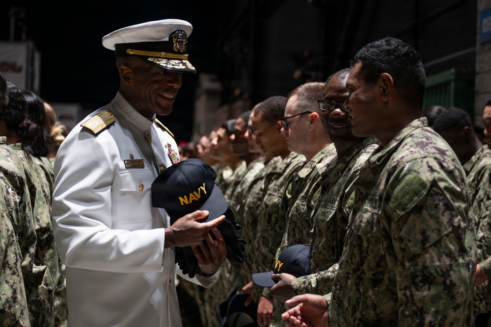 Commander, Submarine Group Two, Visits Navy Recruit Training Command
