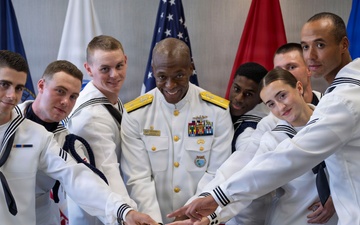 Commander, Submarine Group Two, Visits Navy Recruit Training Command