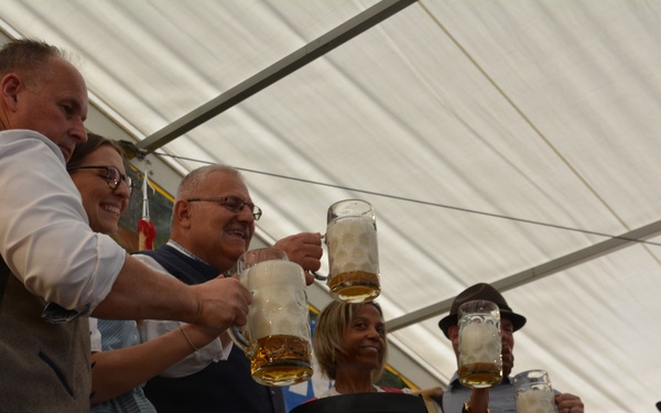 'Ein Prosit'