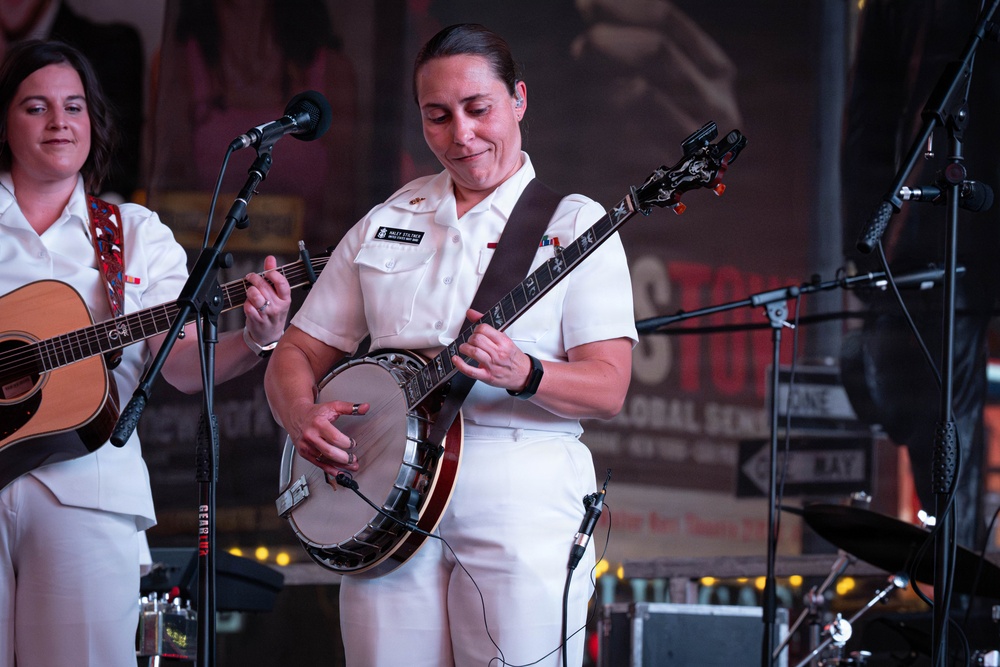 U.S. Navy Band Country Current performs at Duffy Square