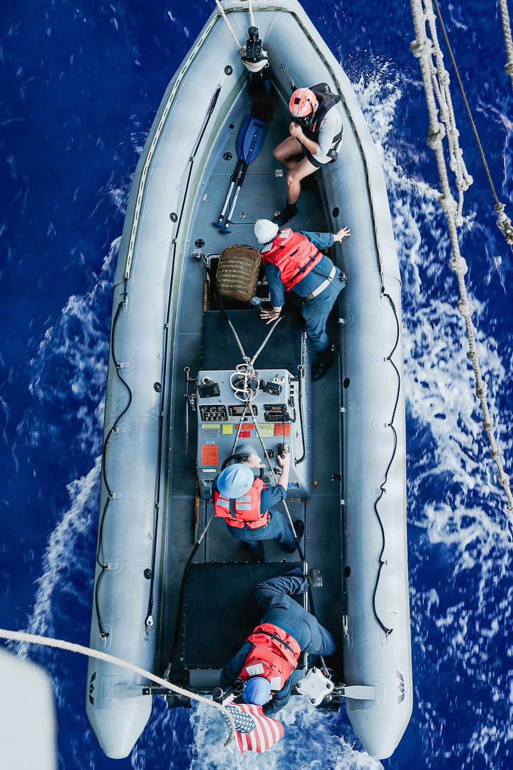 George Washington Sailors Participate in Small-boat Evolution