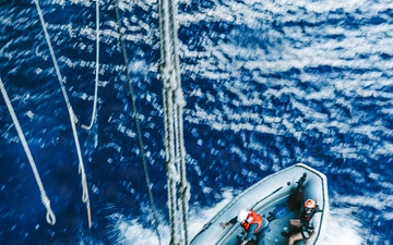 George Washington Sailors Participate in Small-boat Evolution