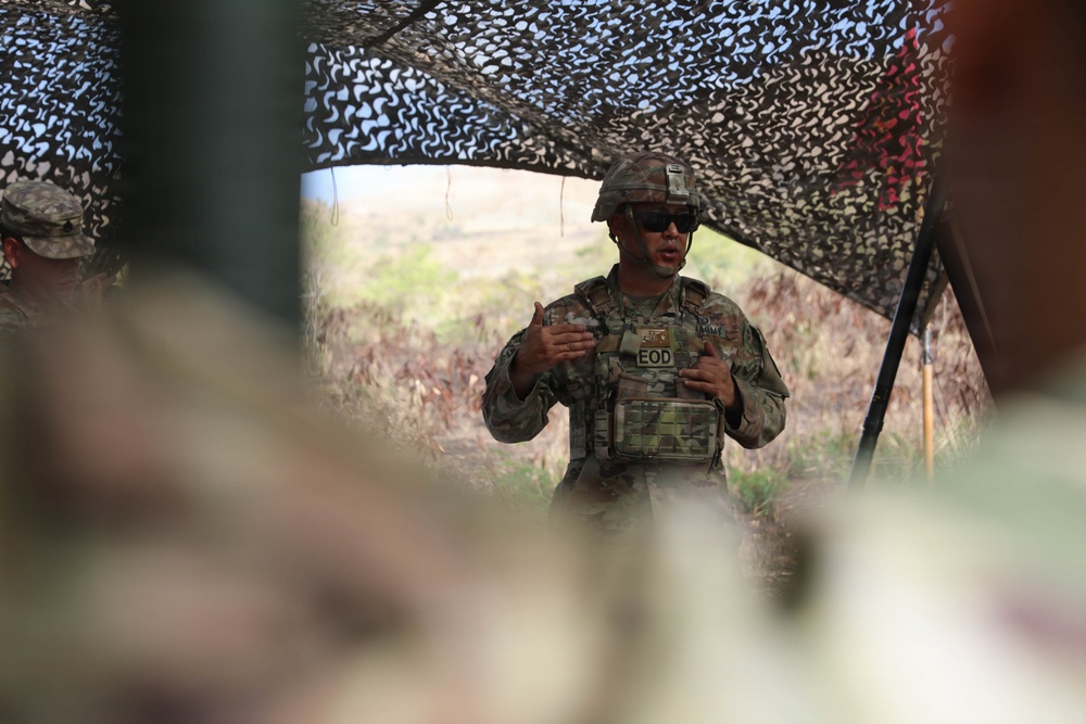 1600th EOD Company Perform Disposal Operations