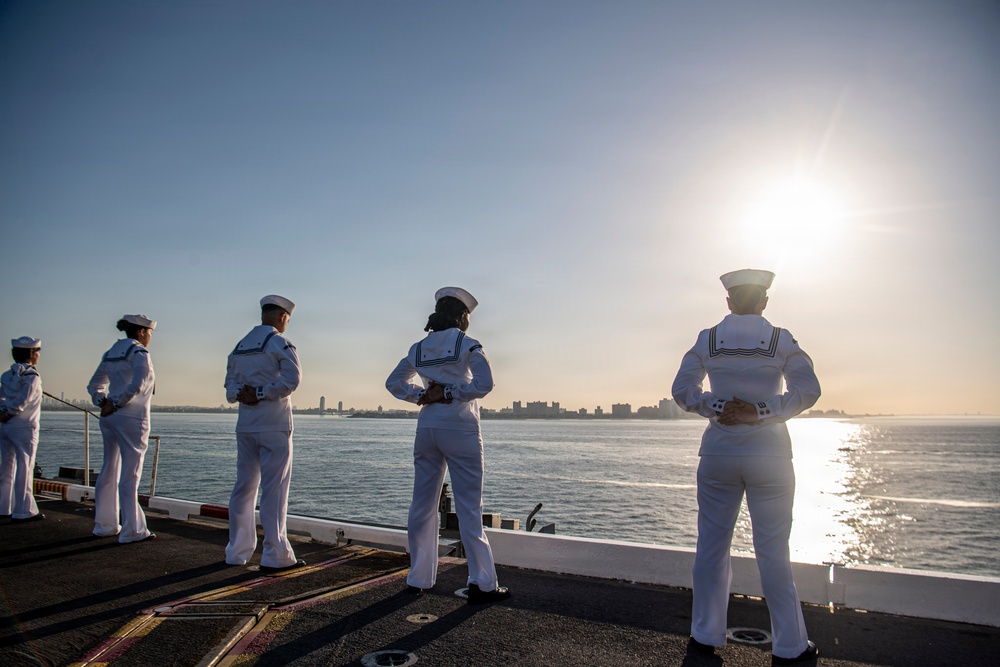 Nimitz Anchors in New York Harbor During International Naval Review 250