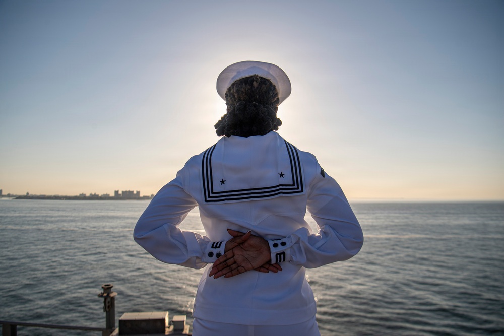 Nimitz Anchors in New York Harbor During International Naval Review 250