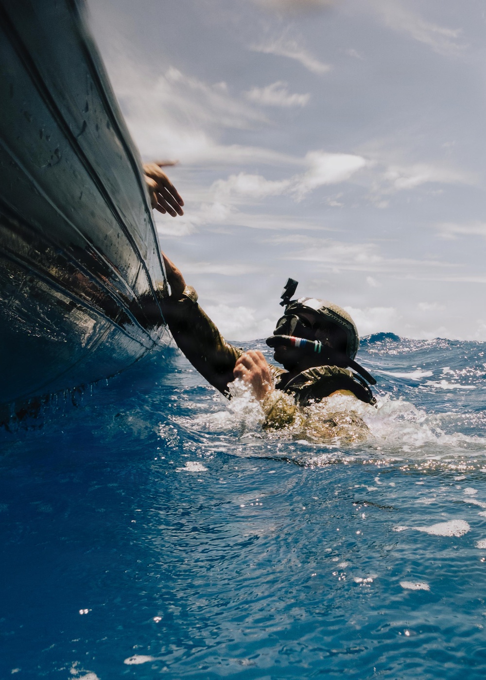 U.S. Navy, U.S. Marine Corps, Royal New Zealand Navy EOD technicians conduct mine countermeasures training during RIMPAC 26