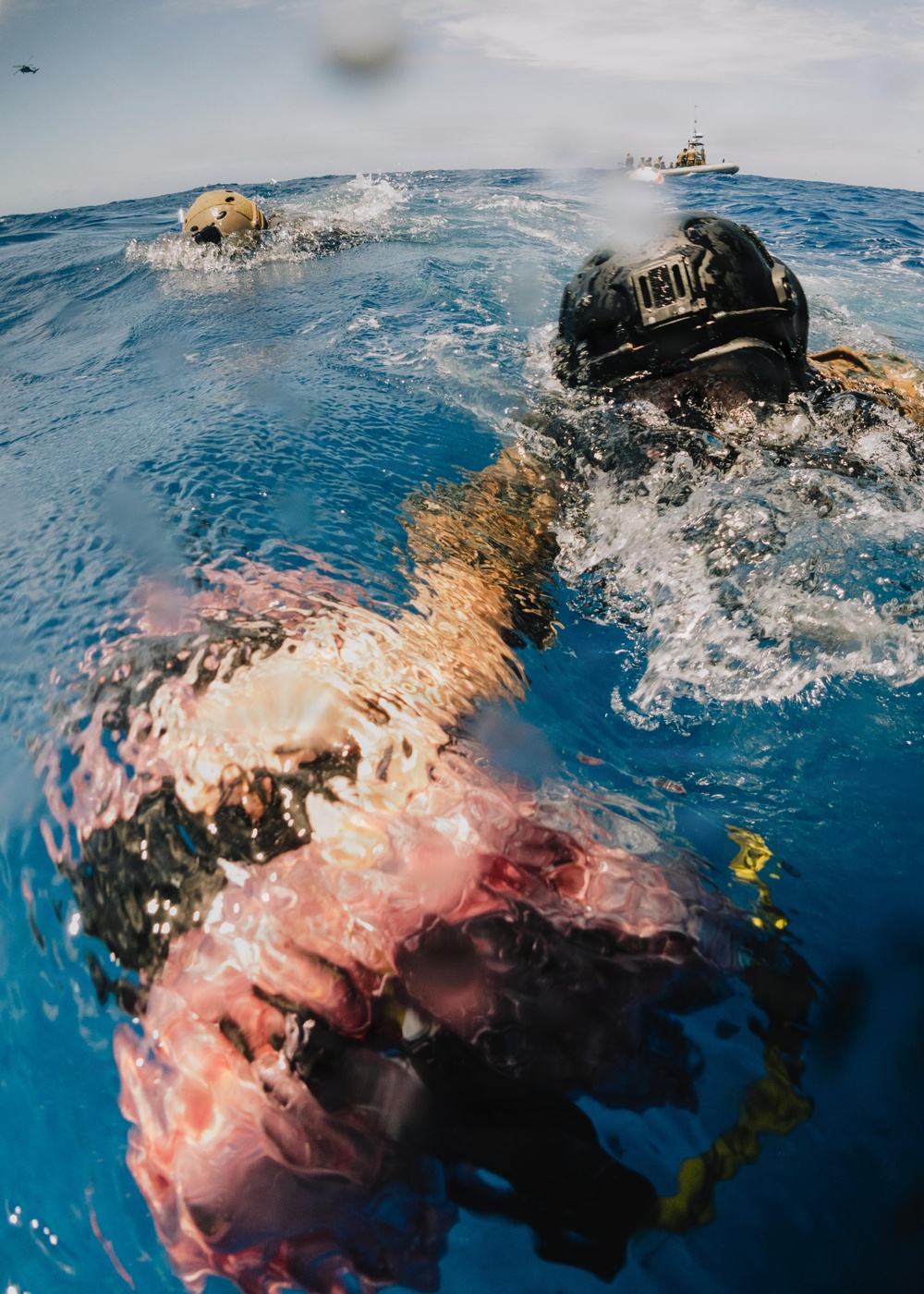 U.S. Navy, U.S. Marine Corps, Royal New Zealand Navy EOD technicians conduct mine countermeasures training during RIMPAC 26