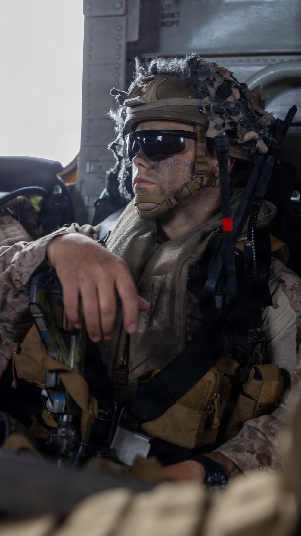 13th MEU Conducts a Vertical Assault Raid