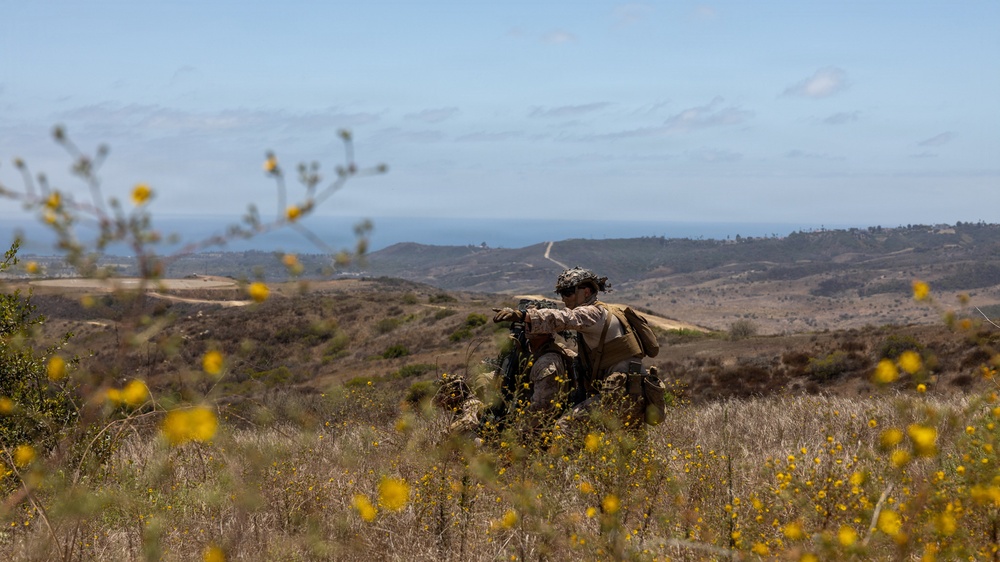 13th MEU Conducts a Vertical Assault Raid