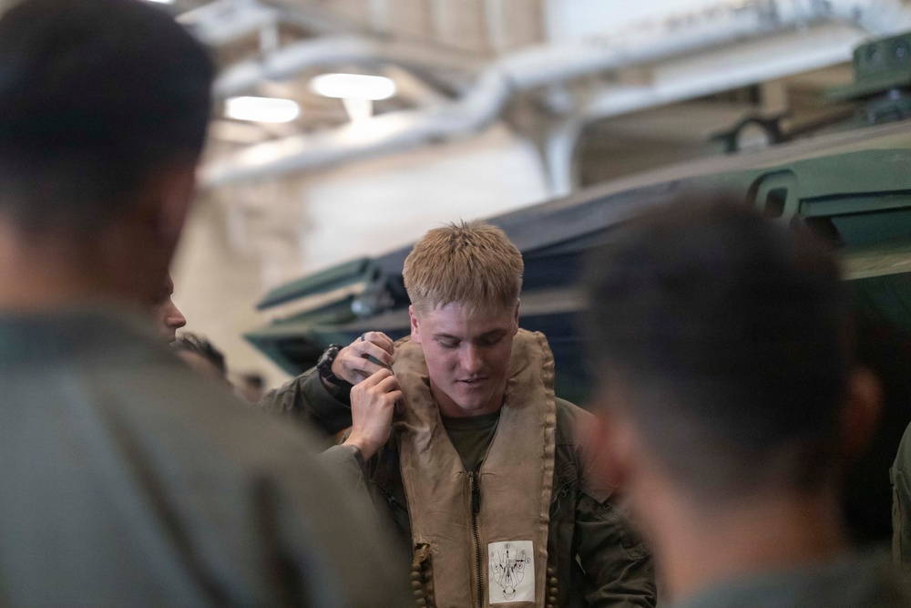 BLT 2/4 Conducts ACV Qualifications aboard USS Anchorage