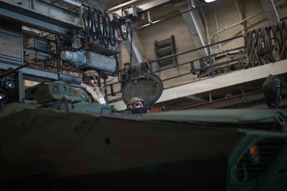 BLT 2/4 Conducts ACV Qualifications aboard USS Anchorage