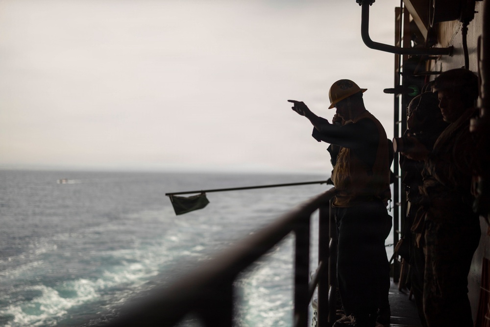 BLT 2/4 Conducts ACV Qualifications aboard USS Anchorage