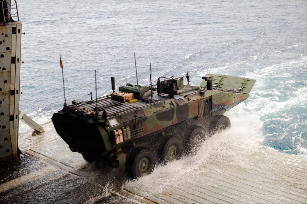 BLT 2/4 Conducts ACV Qualifications aboard USS Anchorage