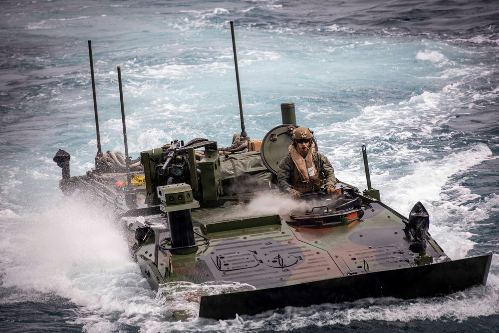 BLT 2/4 Conducts ACV Qualifications aboard USS Anchorage