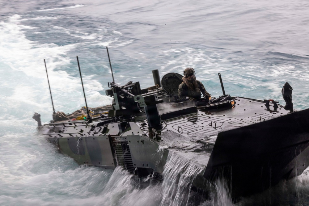 BLT 2/4 Conducts ACV Qualifications aboard USS Anchorage