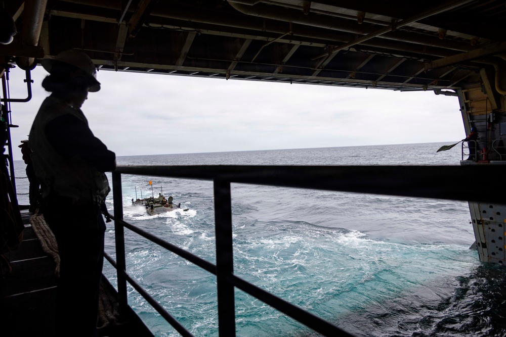 BLT 2/4 Conducts ACV Qualifications aboard USS Anchorage