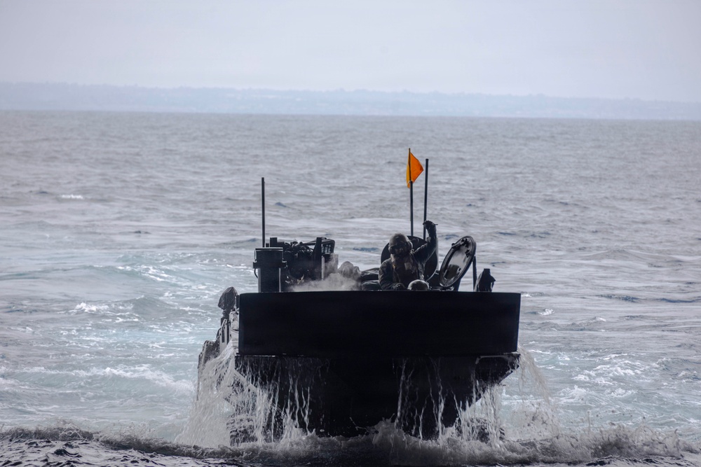 BLT 2/4 Conducts ACV Qualifications aboard USS Anchorage