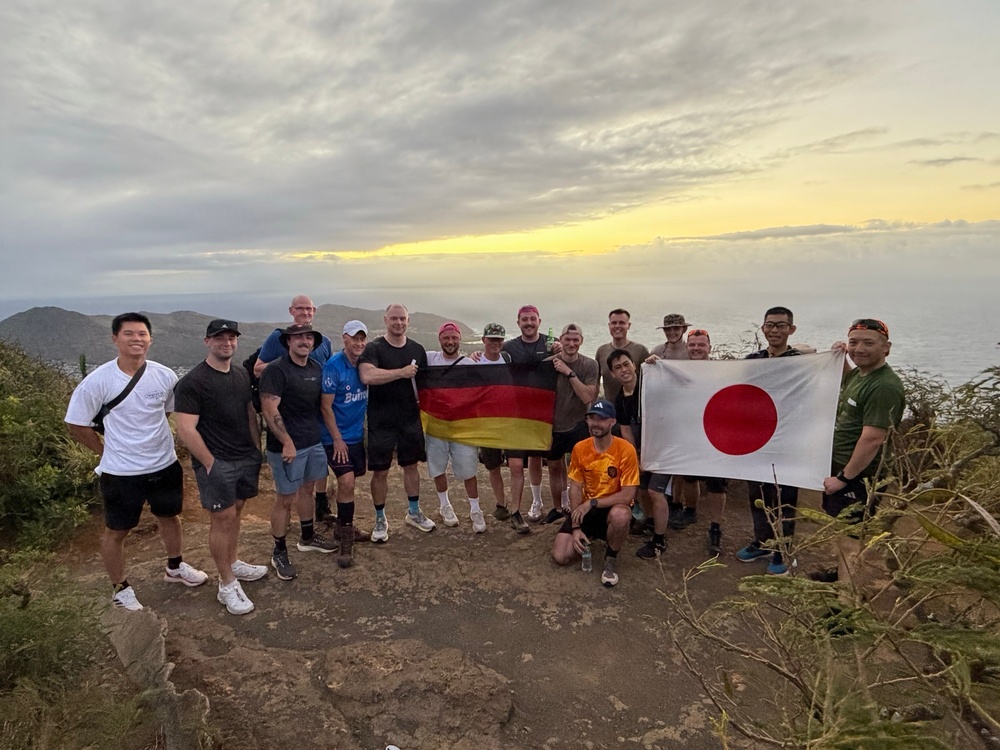 RIMPAC 2026 Senior Enlisted Leaders Gather for Sunrise Hike Near Honolulu