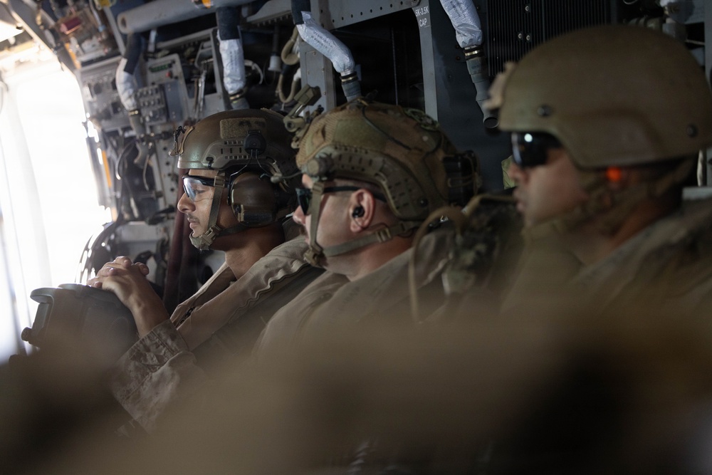 BLT 2/4 conducts a vertical assault Raid