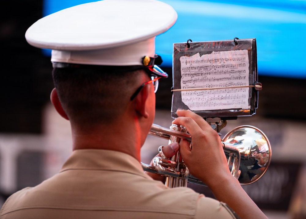 INR 250 USMC Band at Times Square