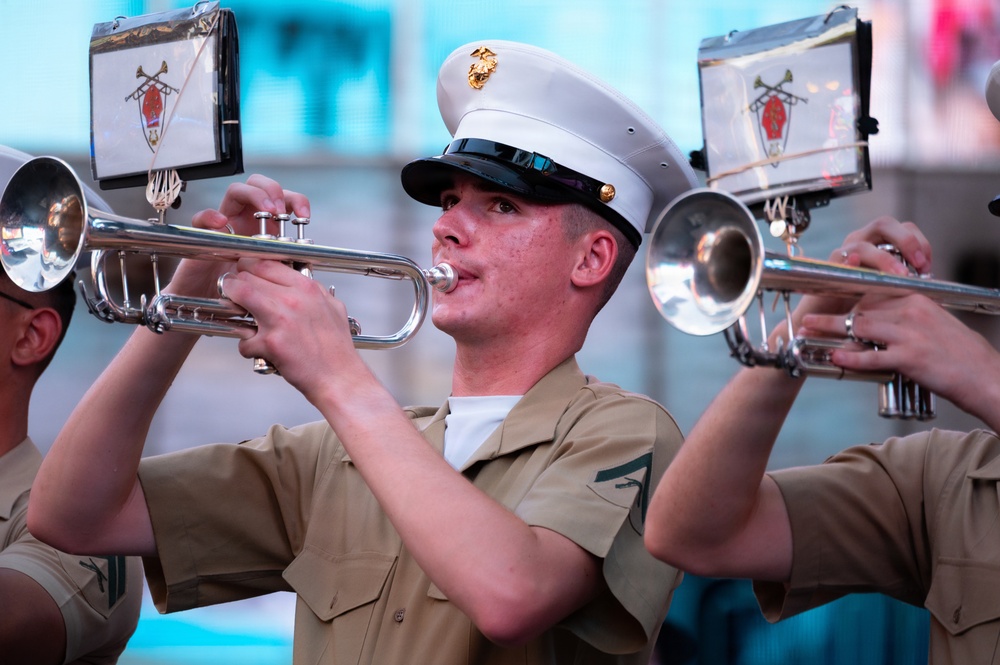 INR 250 USMC Band at Times Square