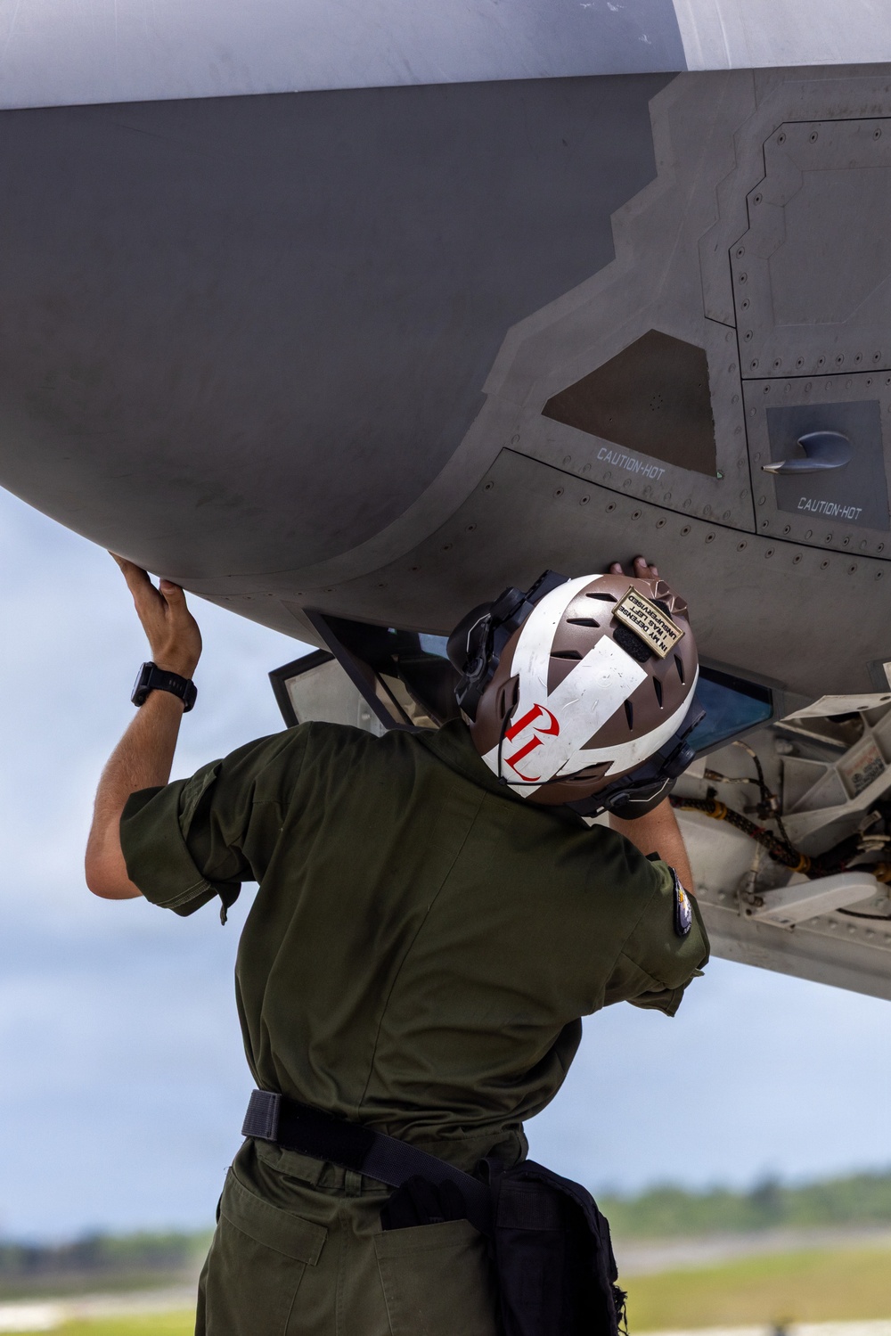 U.S. Marines continue flight operations during Valiant Shield 2026