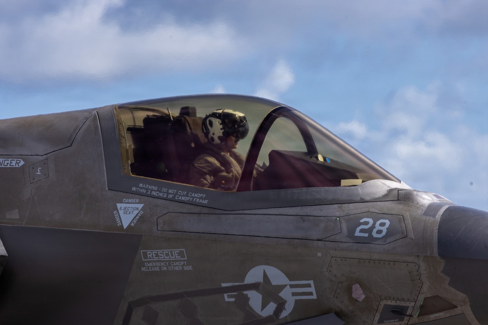 U.S. Marines continue flight operations during Valiant Shield 2026