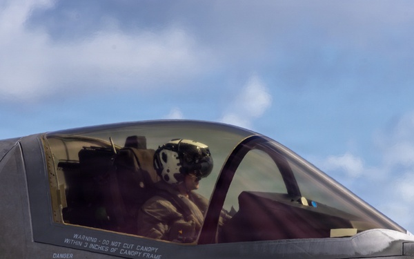 U.S. Marines continue flight operations during Valiant Shield 2026
